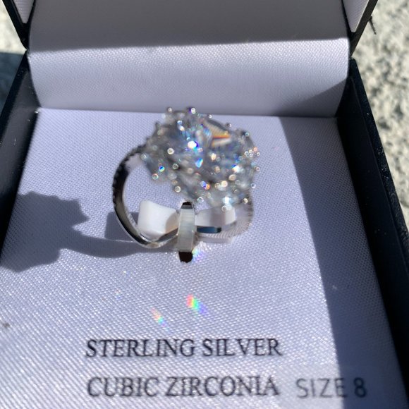 GIANI BERNINI Cubic Zirconia Cushion Halo Statement Ring in Sterling Silver - Picture 3 of 5